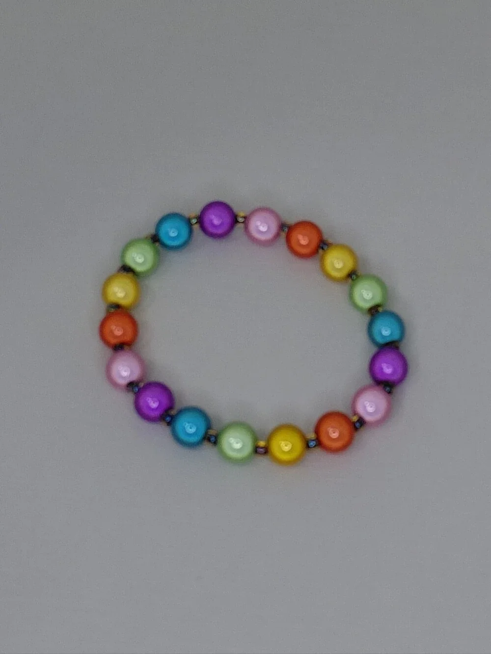 Hand Crafted Rainbow Pearl-Effect Stretch Bead Bracelet 6.25 Inches - Picture 1 of 4